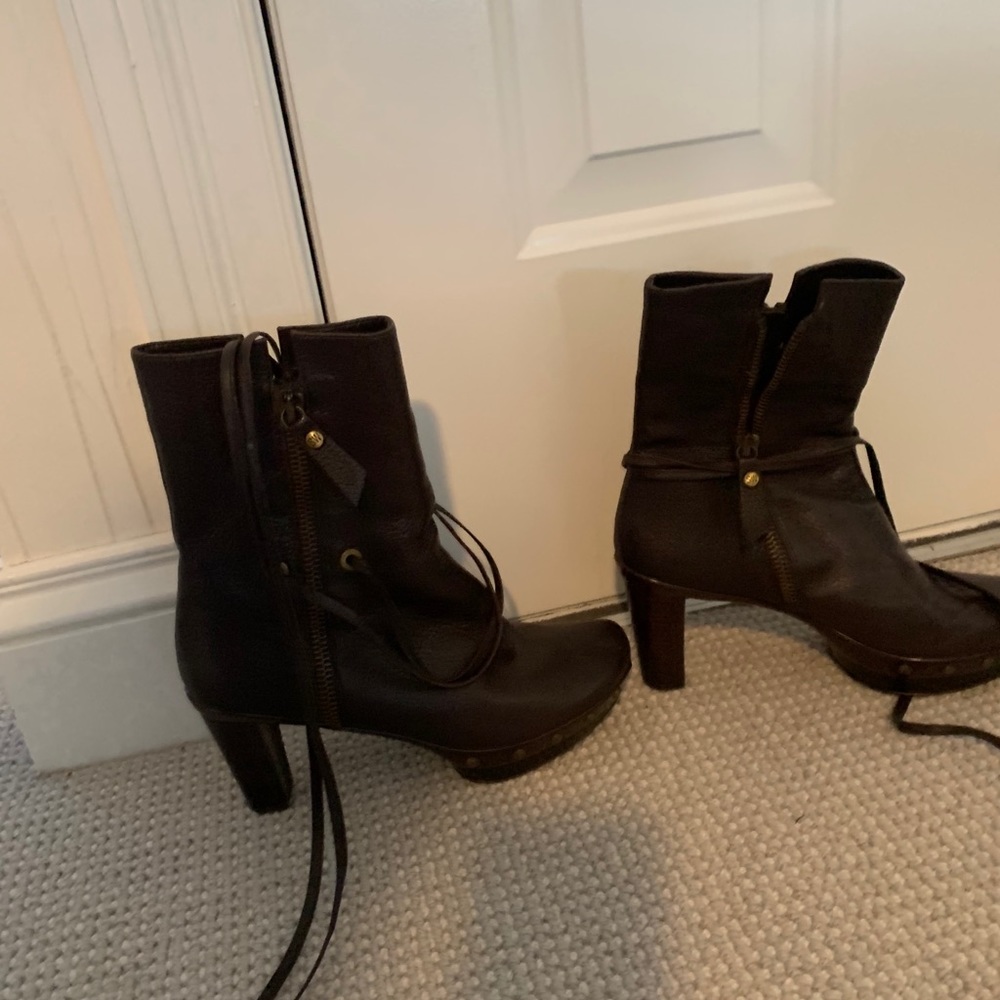 Stuart Weitzman boots